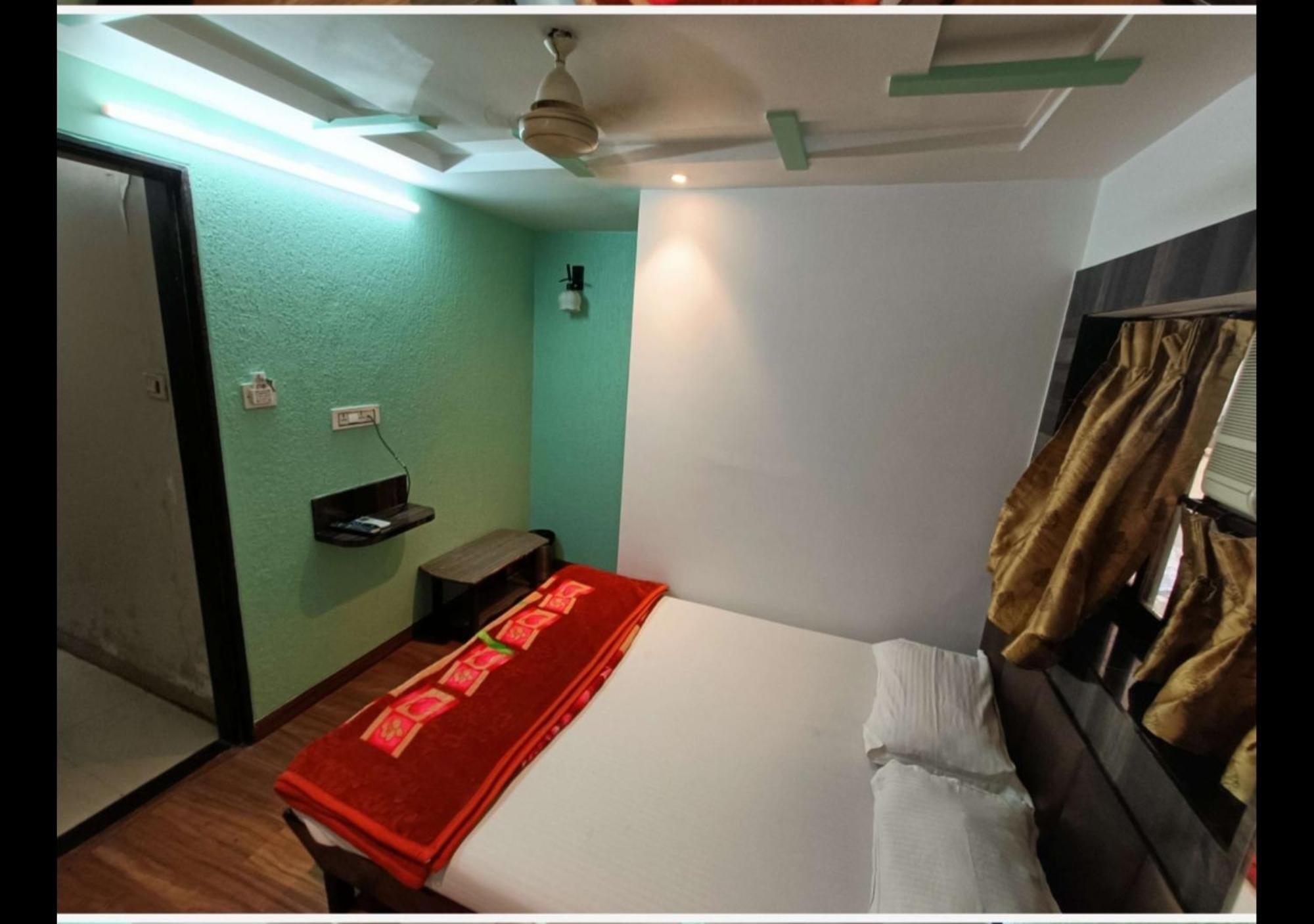 Hotel Broadway Colaba Mumbai Exterior foto